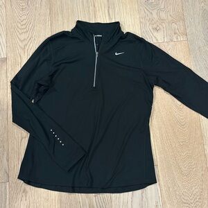 Nike dry fit running quatrer zip